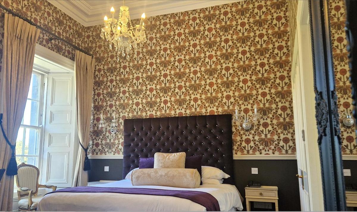 Belleek Castle, Ballina