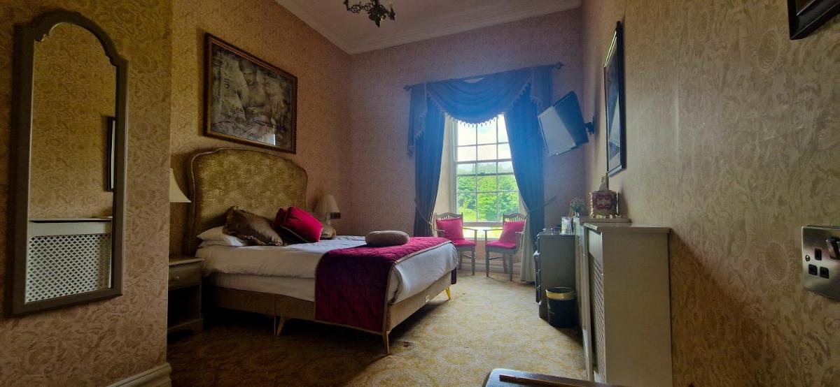 Belleek Castle, Ballina
