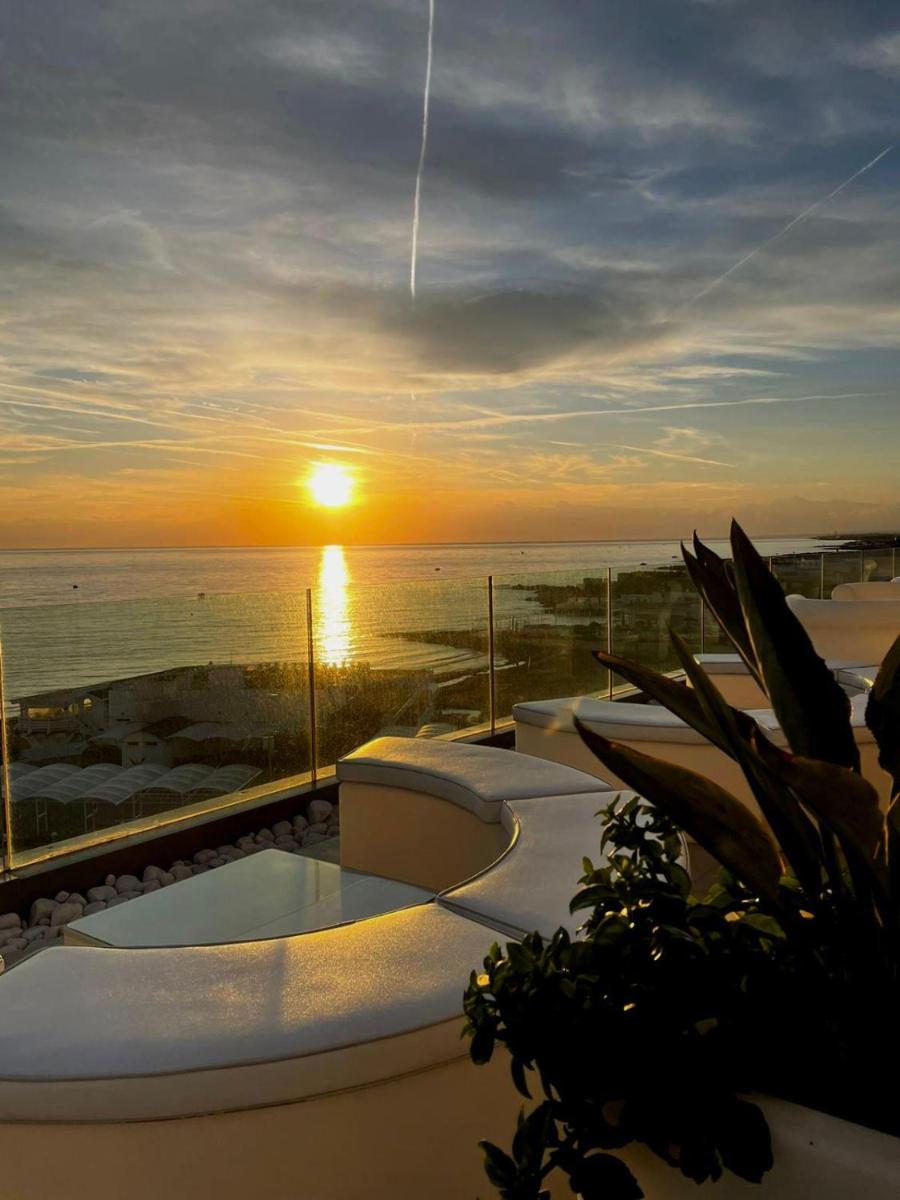 Bianco Riccio Suite Hotel