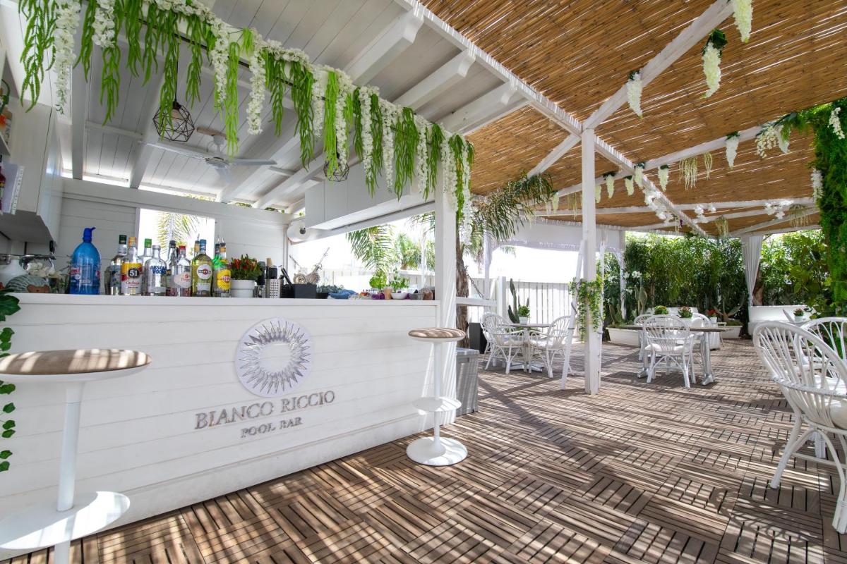 Bianco Riccio Suite Hotel