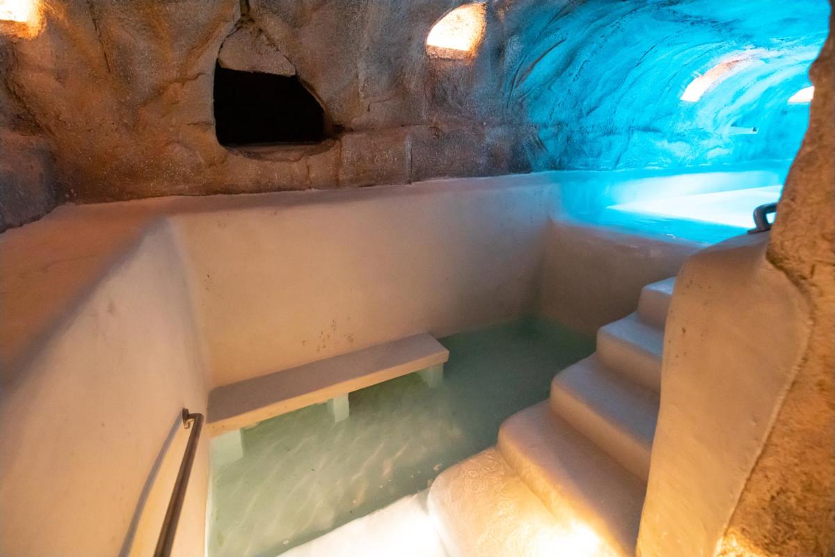 Bianco Riccio Suite Hotel