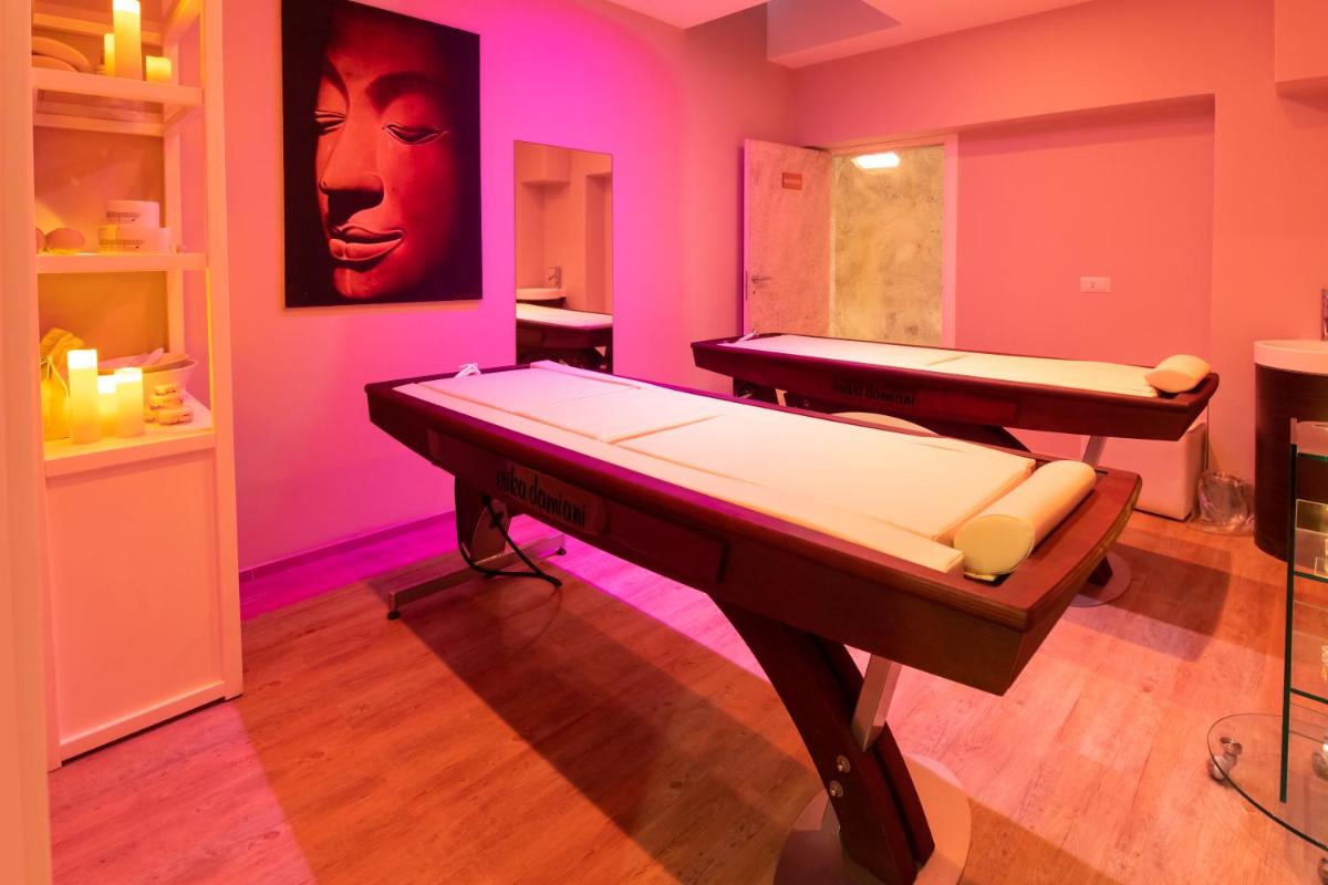 Bianco Riccio Suite Hotel
