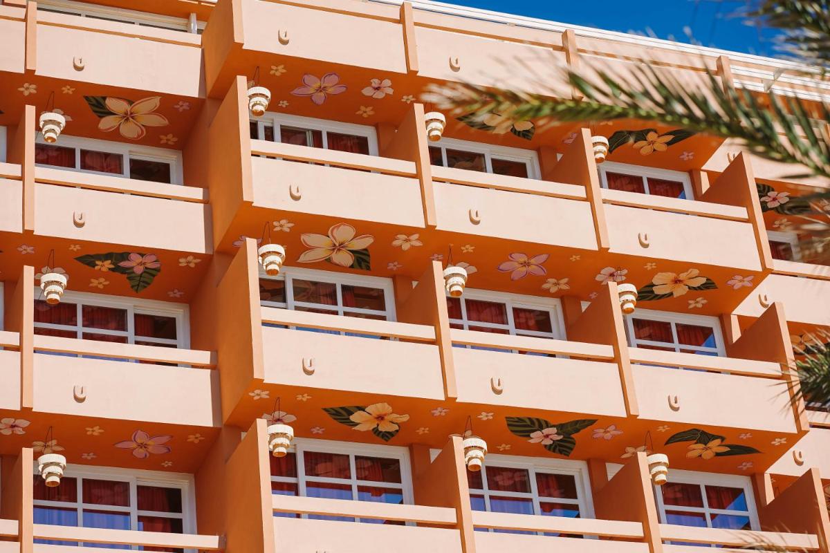 Bikini Island & Mountain Hotel Es Trenc -Adults only-