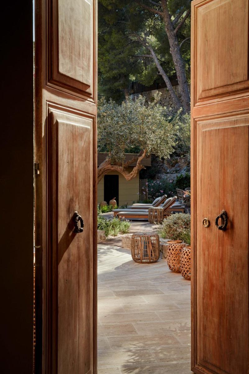 Bikini Island & Mountain Port de Soller 