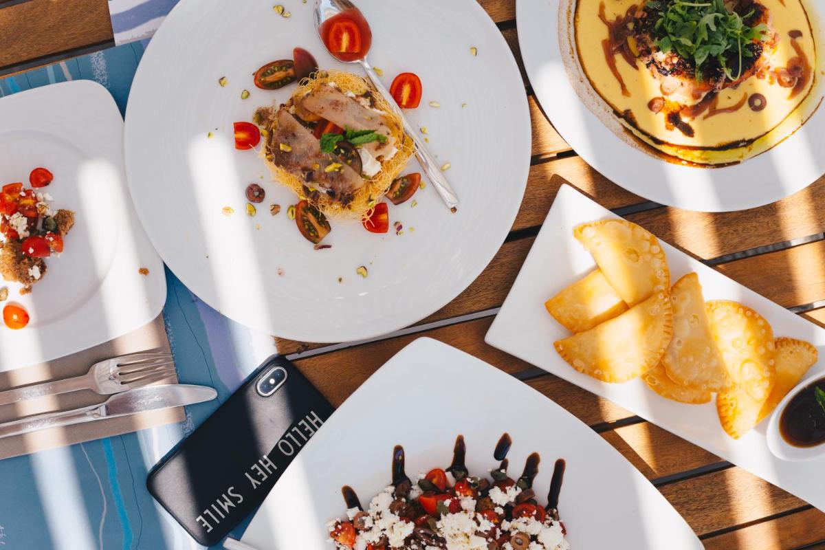 Blue Sand Boutique Hotel & Suites