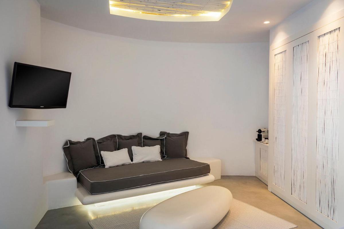 Blue Sand Boutique Hotel & Suites