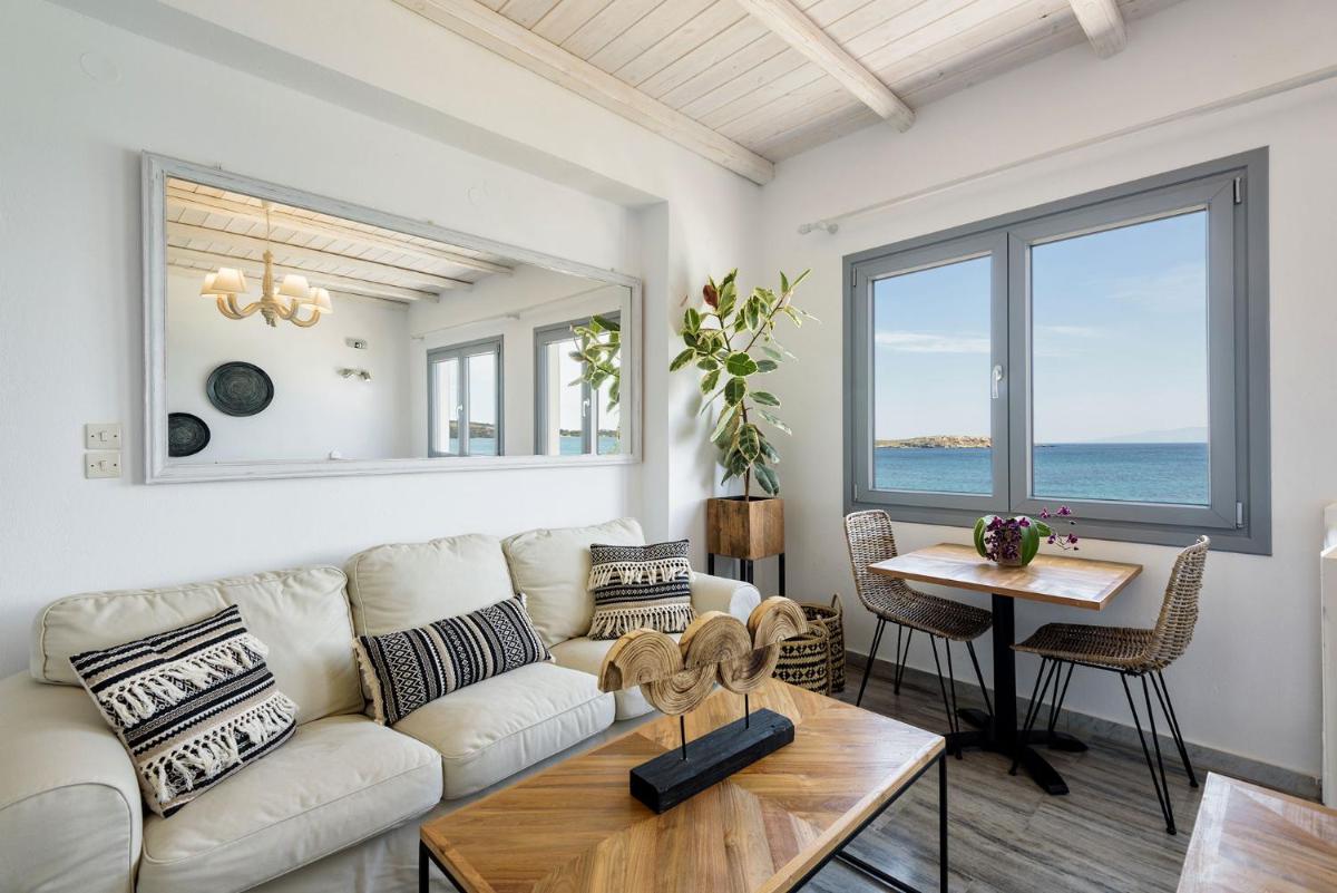 Blue Waves Suites & Apartments - To Kyma