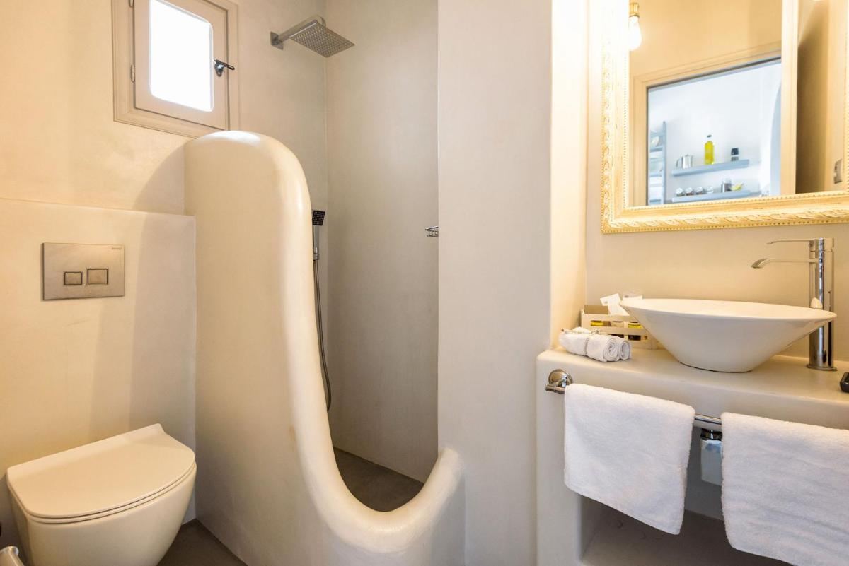 Blue Waves Suites & Apartments - To Kyma