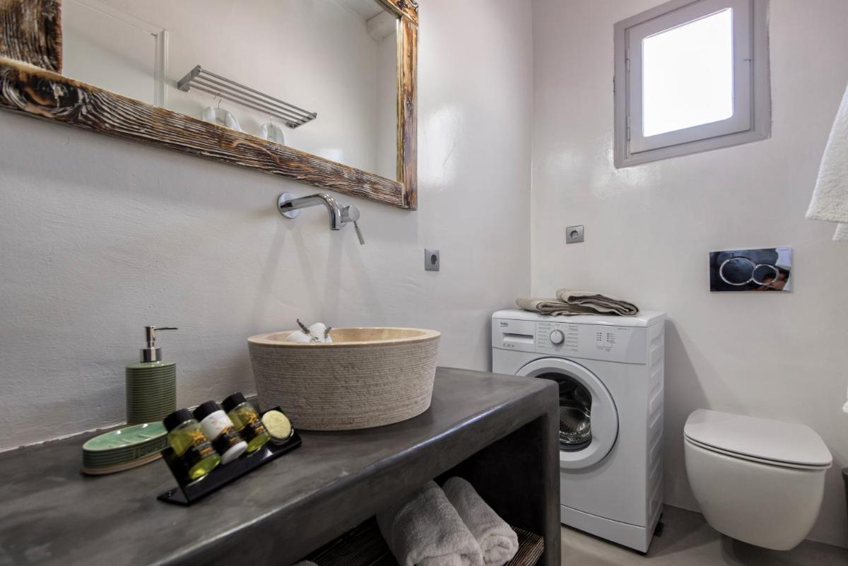 Blue Waves Suites & Apartments - To Kyma