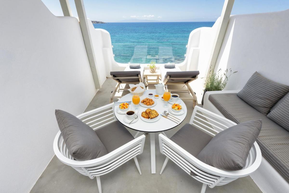 Blue Waves Suites & Apartments - To Kyma