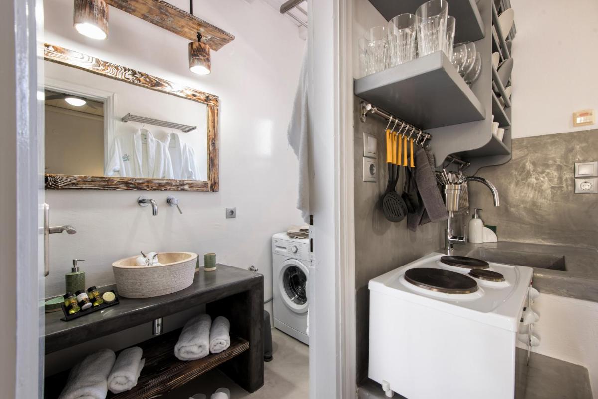 Blue Waves Suites & Apartments - To Kyma