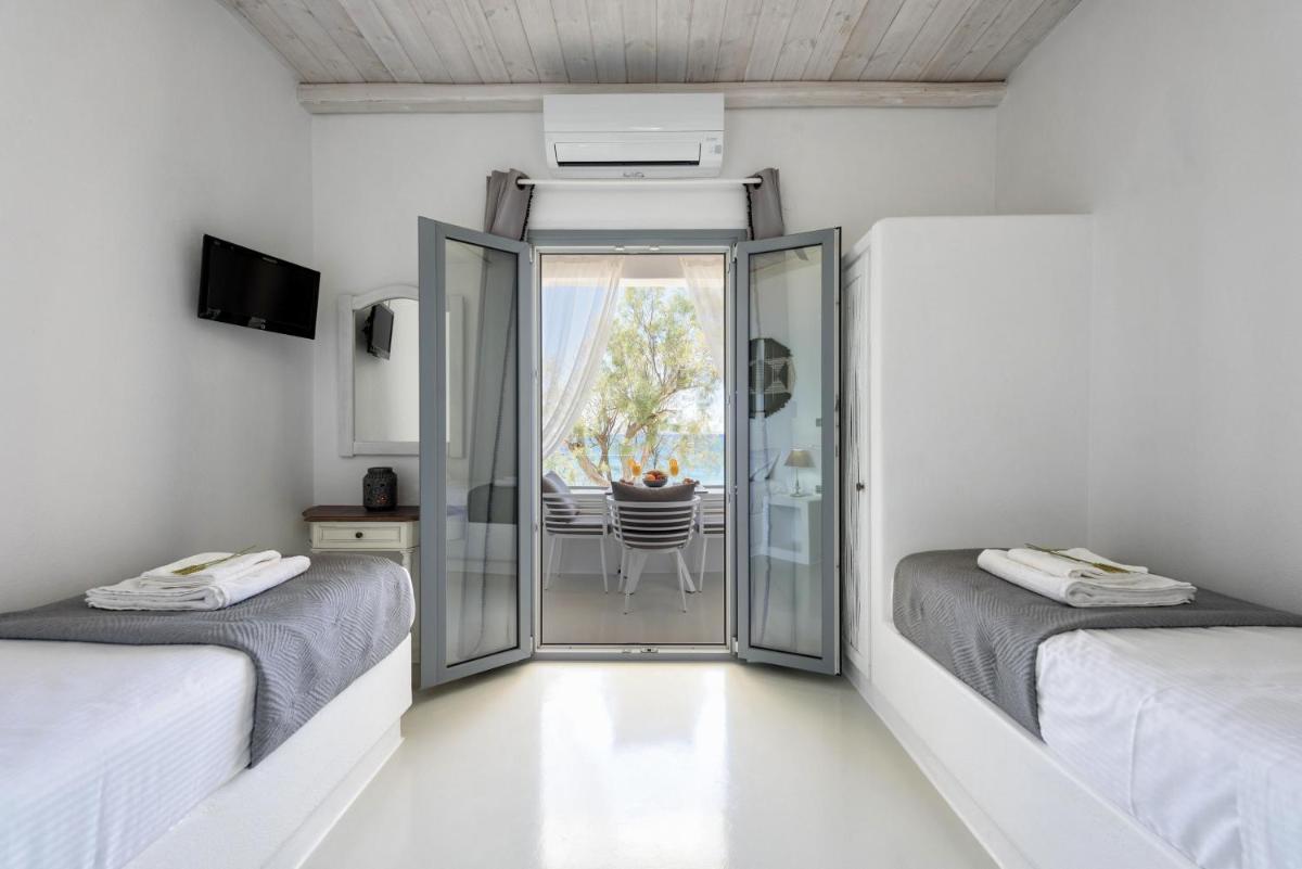 Blue Waves Suites & Apartments - To Kyma