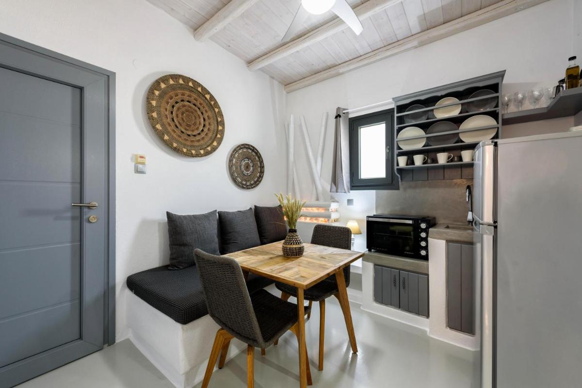 Blue Waves Suites & Apartments - To Kyma