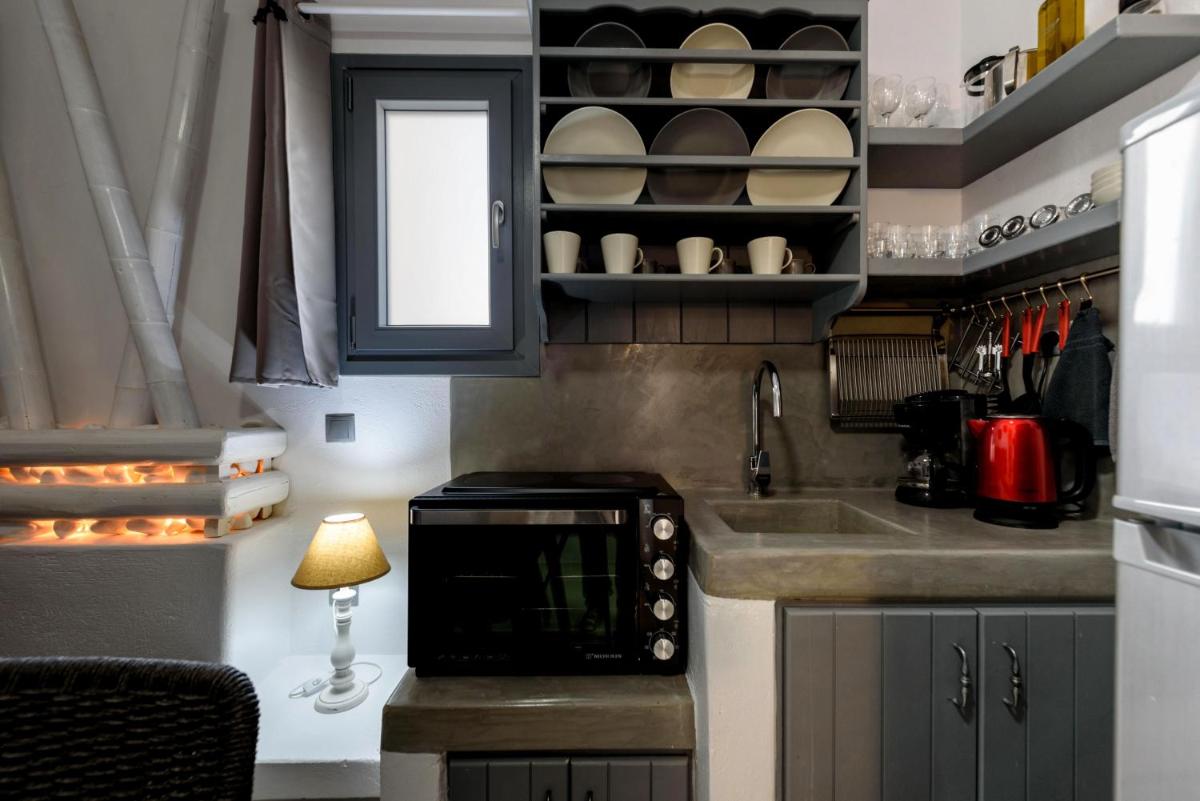 Blue Waves Suites & Apartments - To Kyma