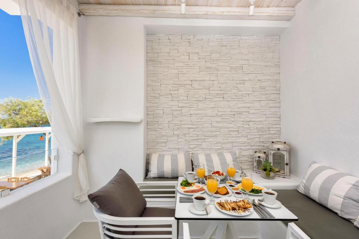 Blue Waves Suites & Apartments - To Kyma