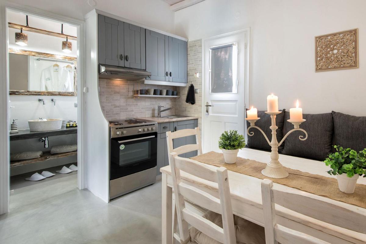 Blue Waves Suites & Apartments - To Kyma