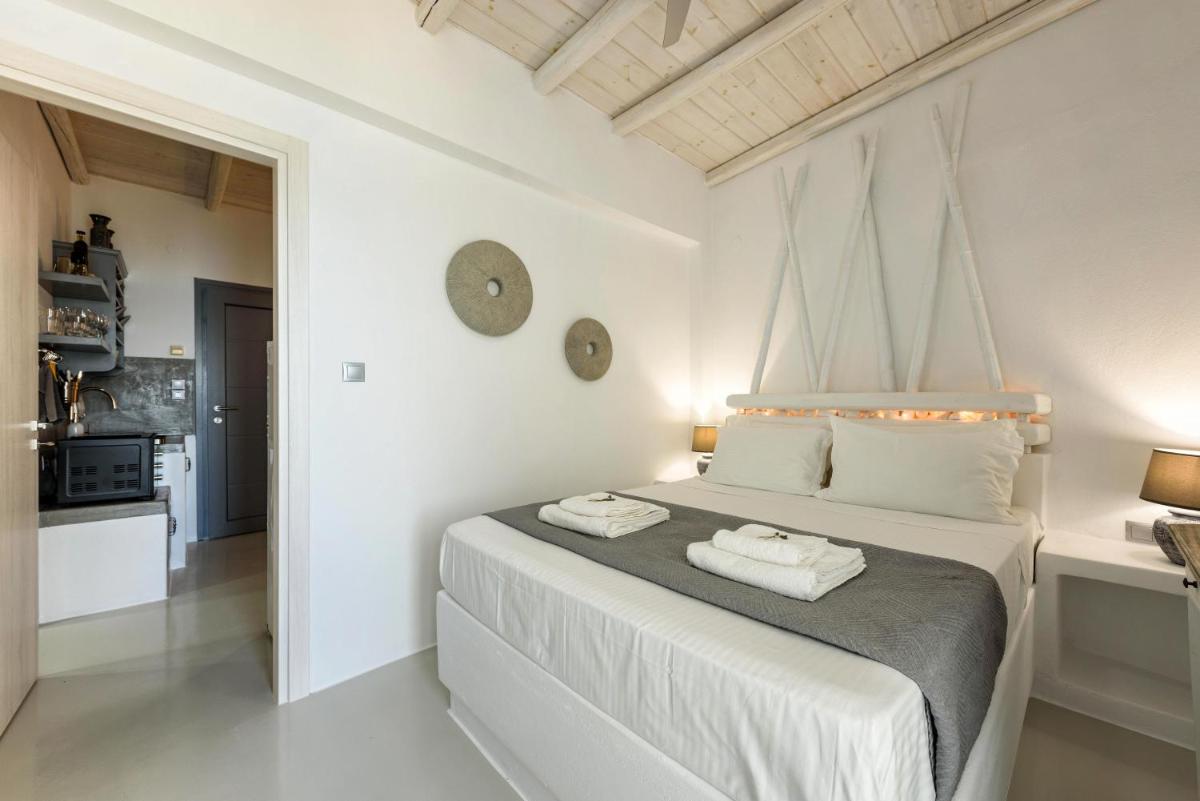 Blue Waves Suites & Apartments - To Kyma