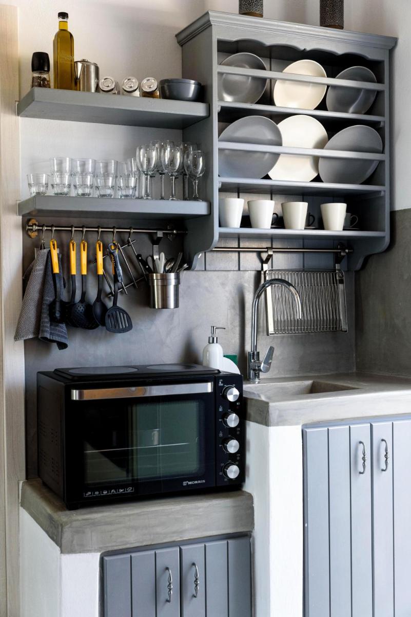 Blue Waves Suites & Apartments - To Kyma