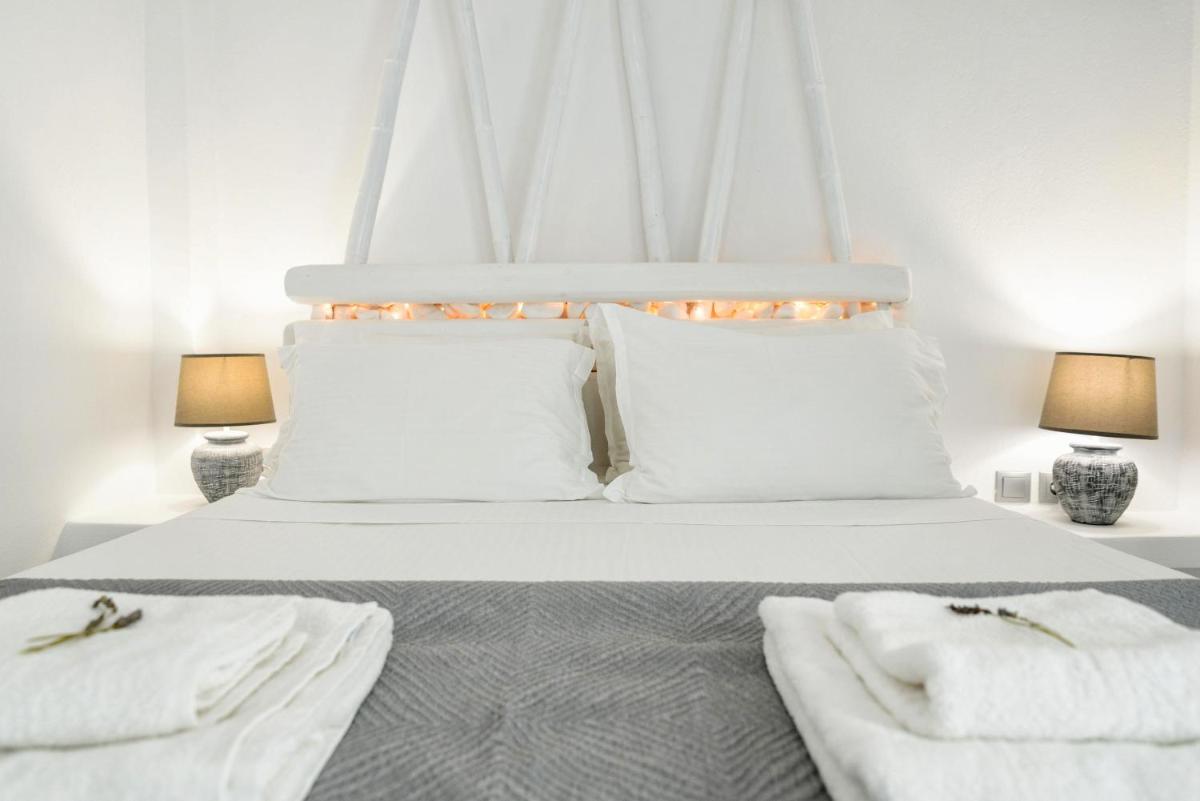 Blue Waves Suites & Apartments - To Kyma