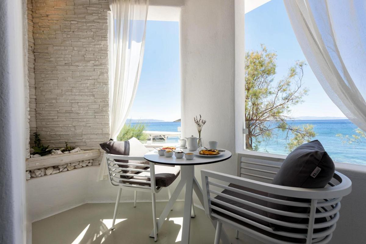 Blue Waves Suites & Apartments - To Kyma