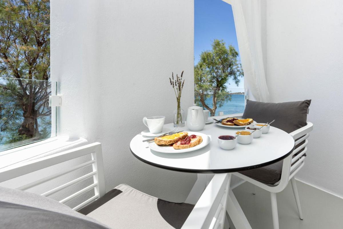 Blue Waves Suites & Apartments - To Kyma