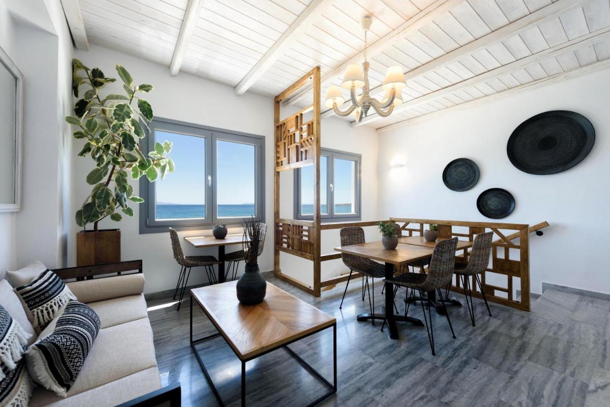 Blue Waves Suites & Apartments - To Kyma