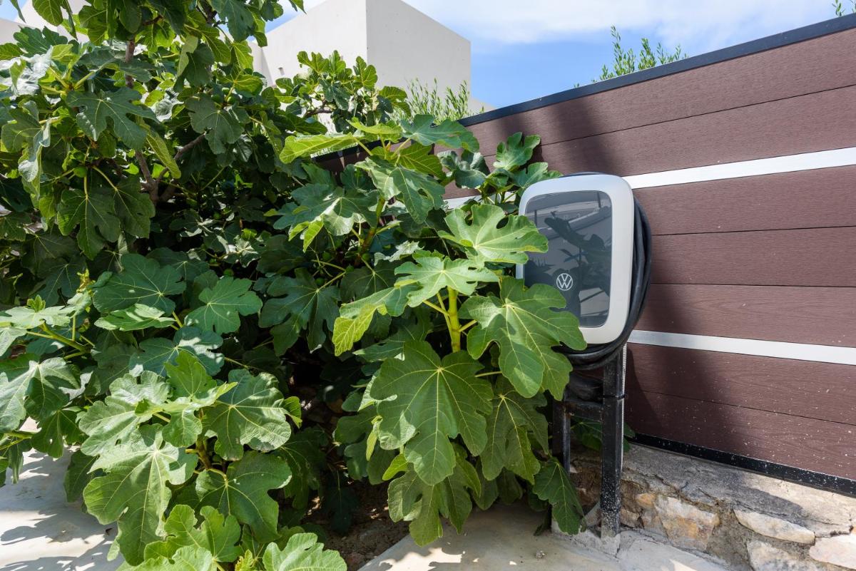 Blue Waves Suites & Apartments - To Kyma