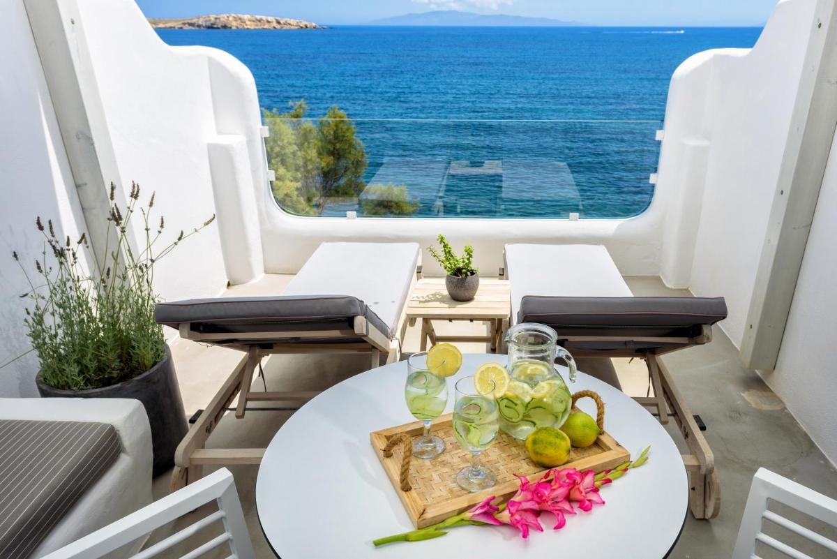 Blue Waves Suites & Apartments - To Kyma