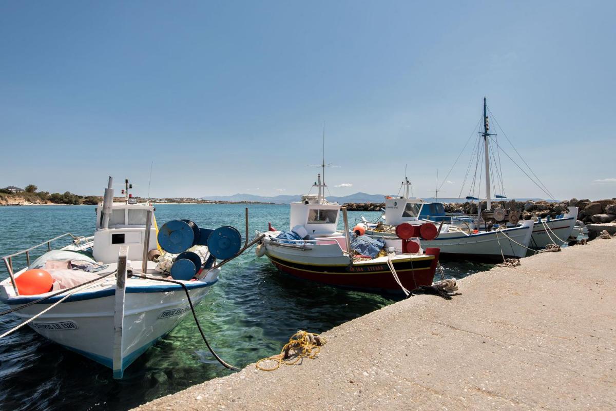 Blue Waves Suites & Apartments - To Kyma