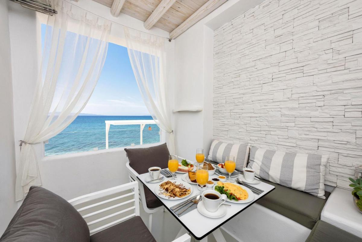 Blue Waves Suites & Apartments - To Kyma