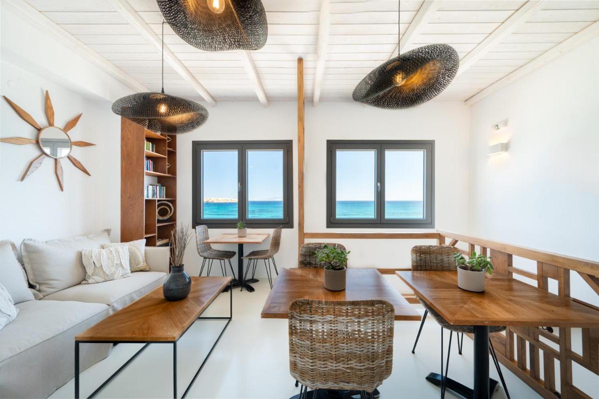 Blue Waves Suites & Apartments - To Kyma
