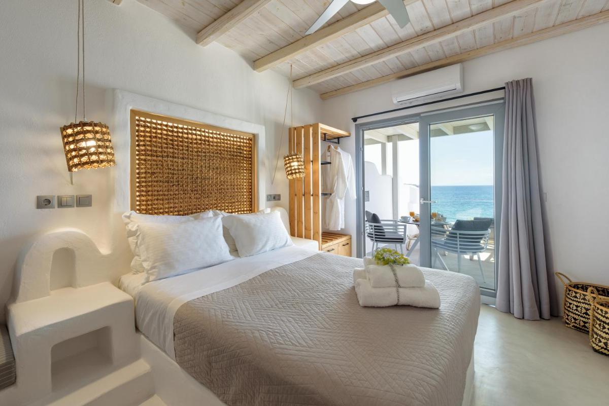 Blue Waves Suites & Apartments - To Kyma