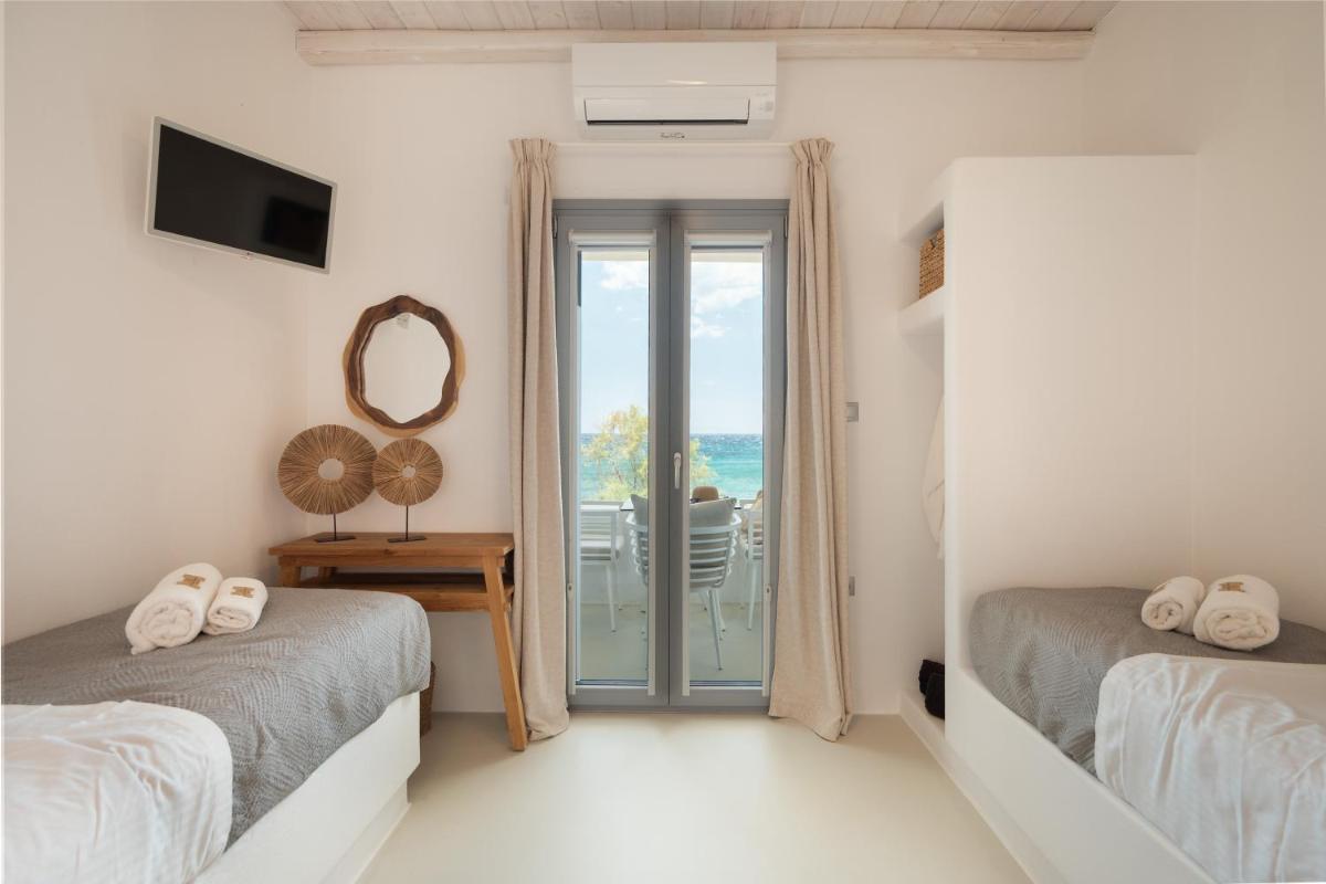 Blue Waves Suites & Apartments - To Kyma