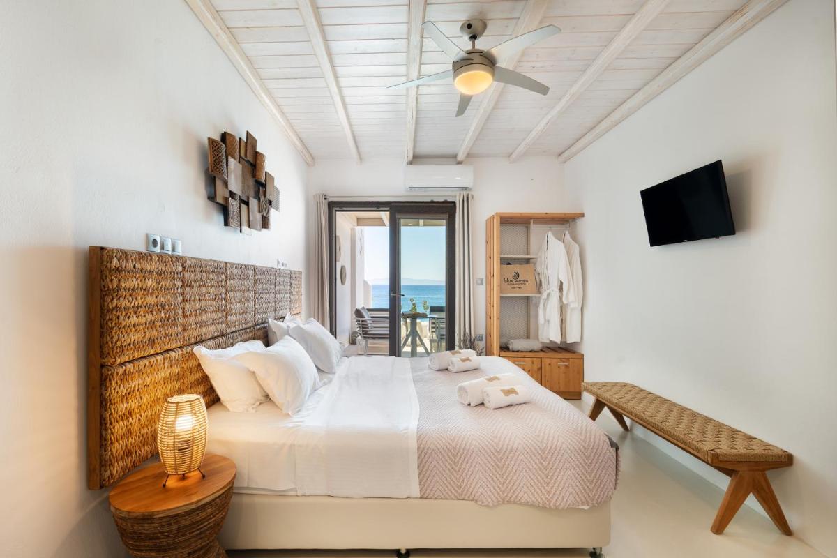 Blue Waves Suites & Apartments - To Kyma