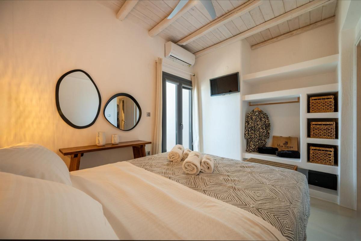 Blue Waves Suites & Apartments - To Kyma