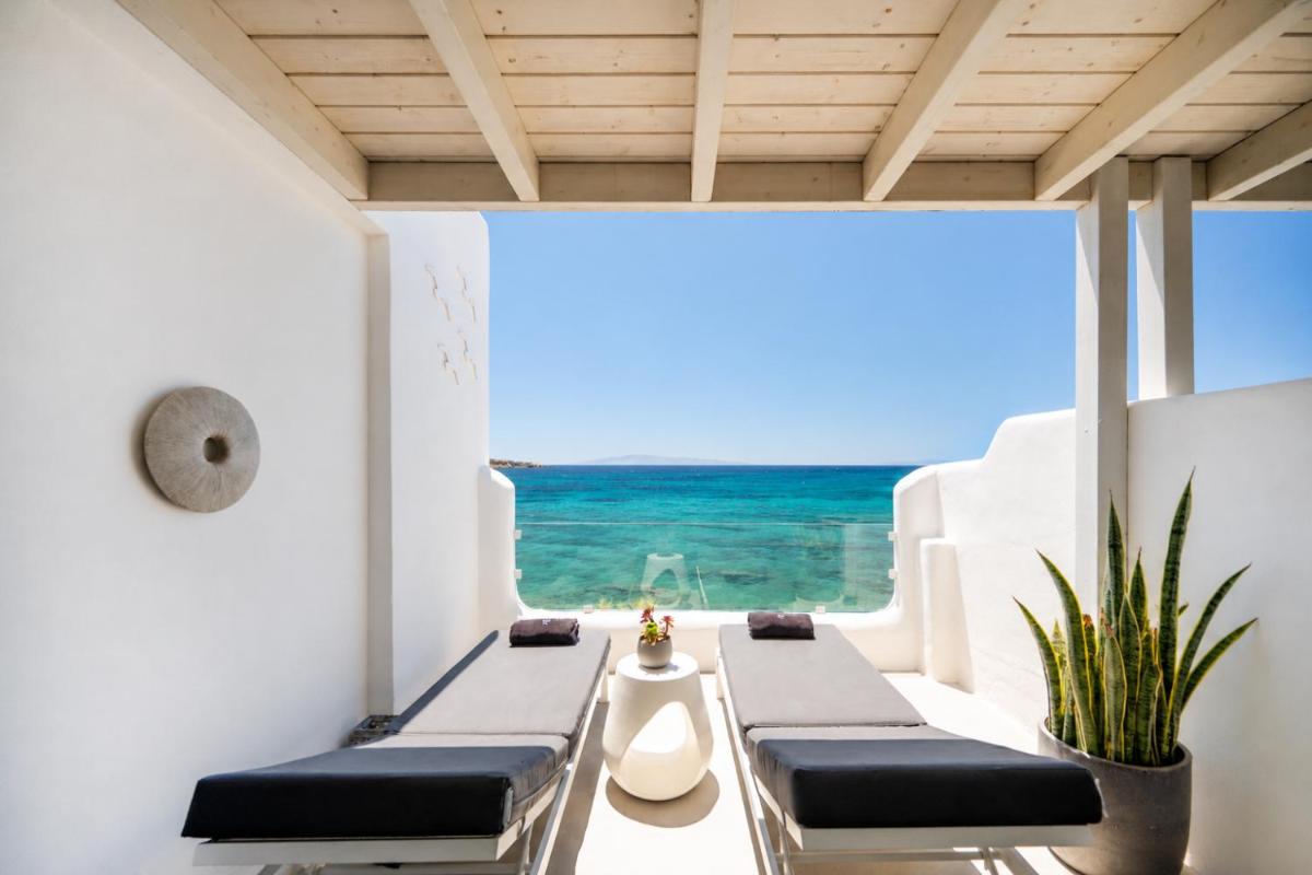 Blue Waves Suites & Apartments - To Kyma