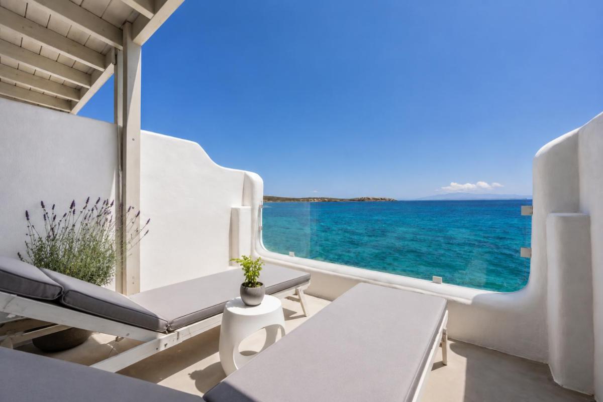 Blue Waves Suites & Apartments - To Kyma