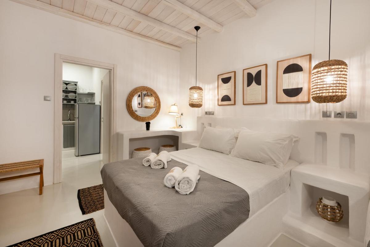 Blue Waves Suites & Apartments - To Kyma