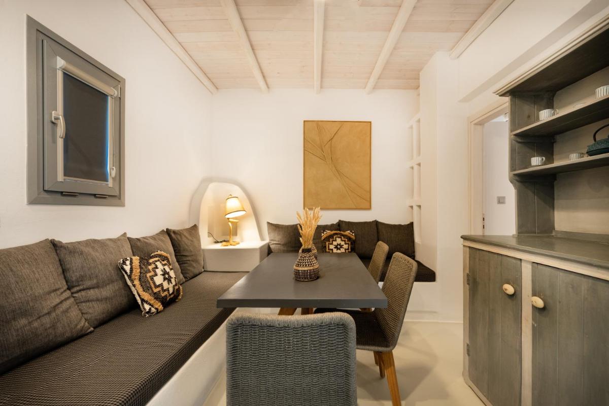 Blue Waves Suites & Apartments - To Kyma