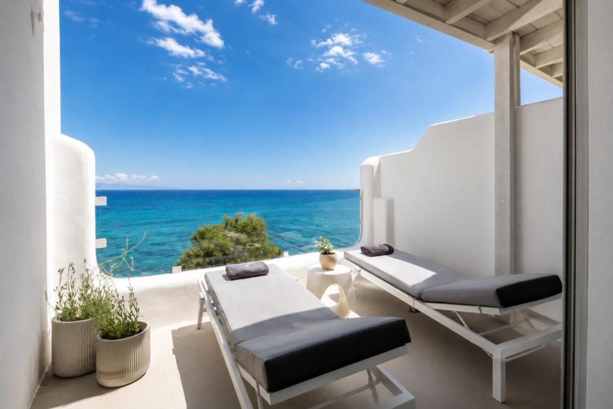 Blue Waves Suites & Apartments - To Kyma