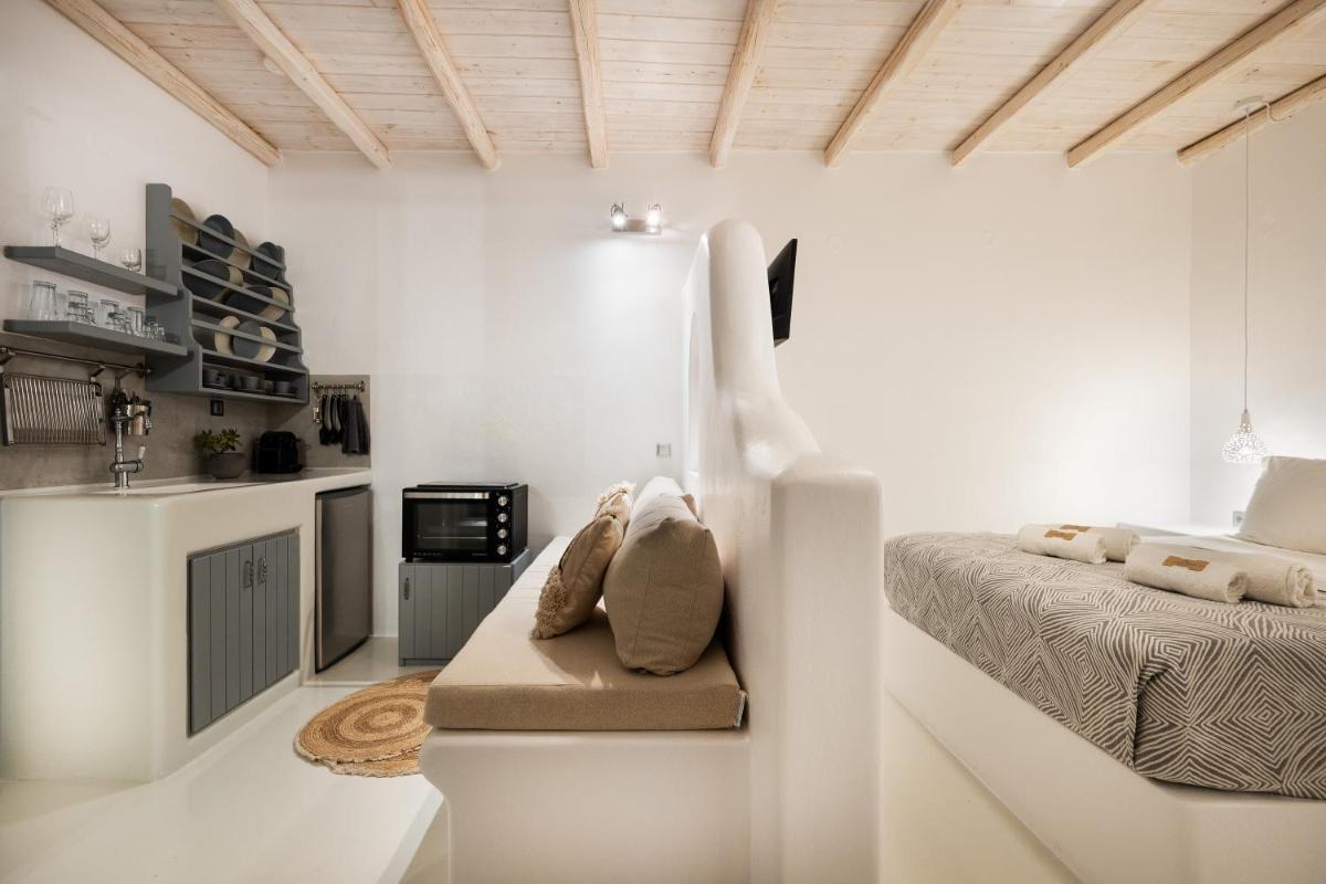 Blue Waves Suites & Apartments - To Kyma