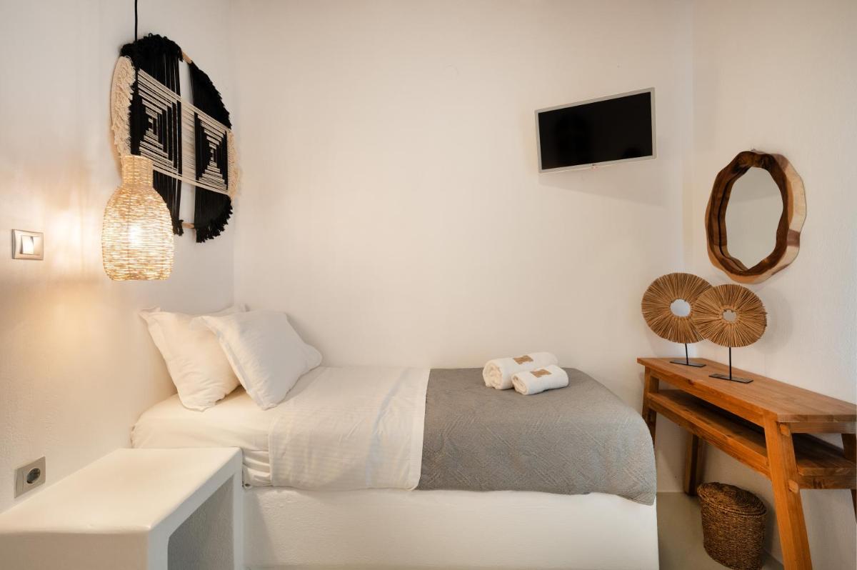 Blue Waves Suites & Apartments - To Kyma