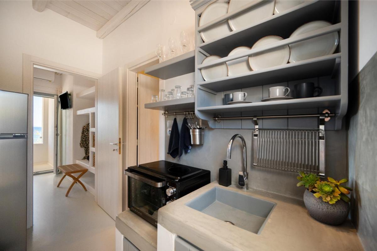 Blue Waves Suites & Apartments - To Kyma
