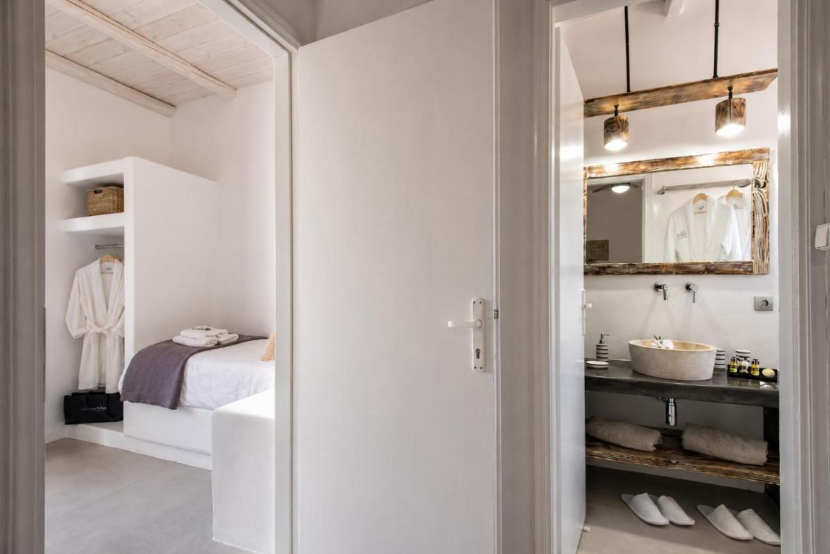 Blue Waves Suites & Apartments - To Kyma