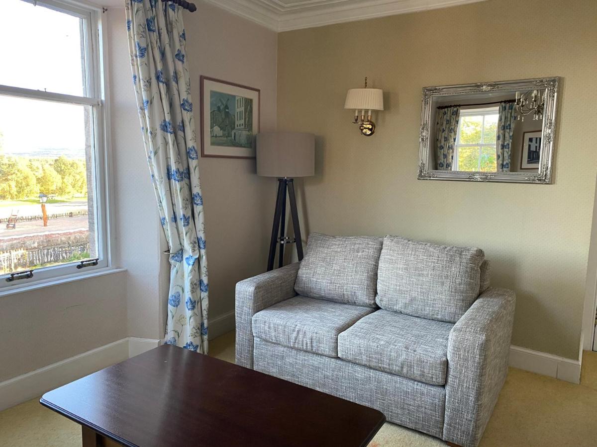 Boat Country Inn and Restaurant