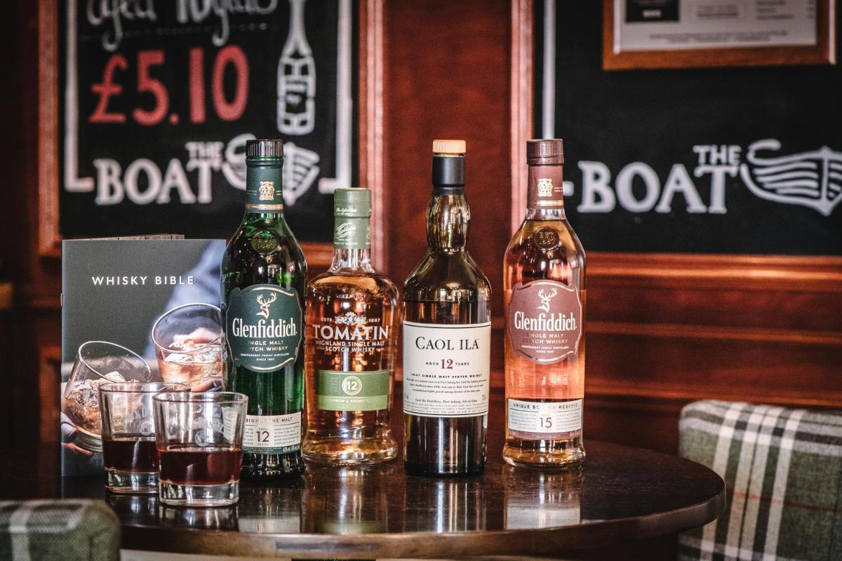 Boat Country Inn and Restaurant