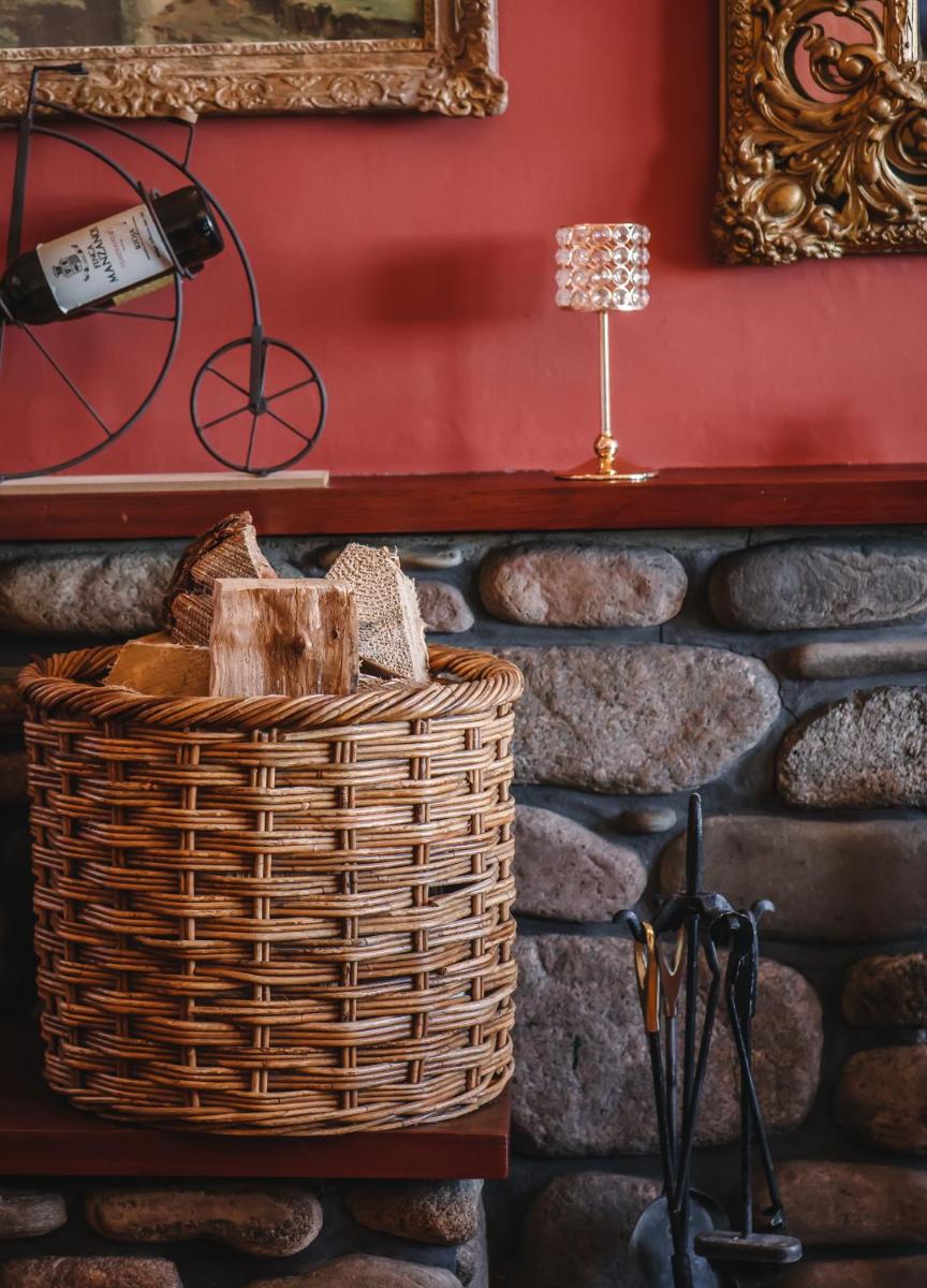 Boat Country Inn and Restaurant