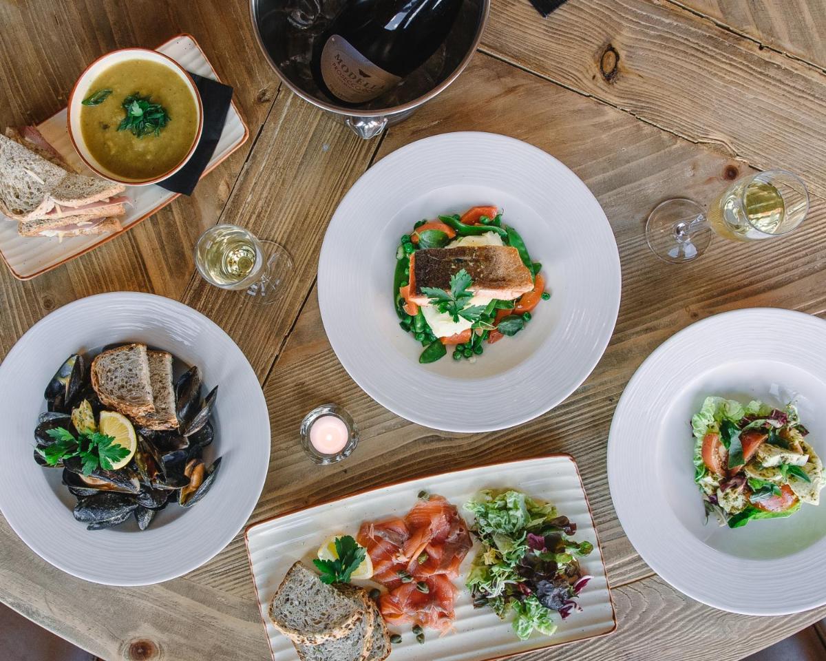 Boat Country Inn and Restaurant