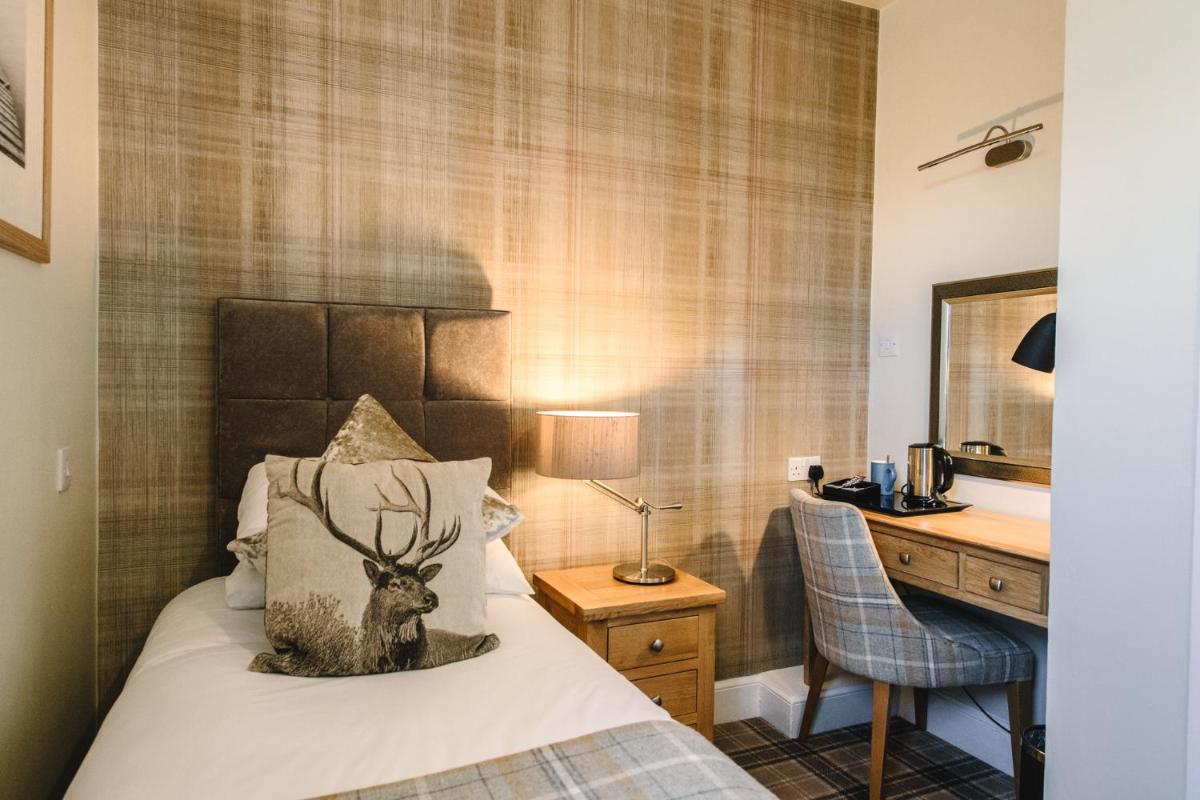 Boat Country Inn and Restaurant