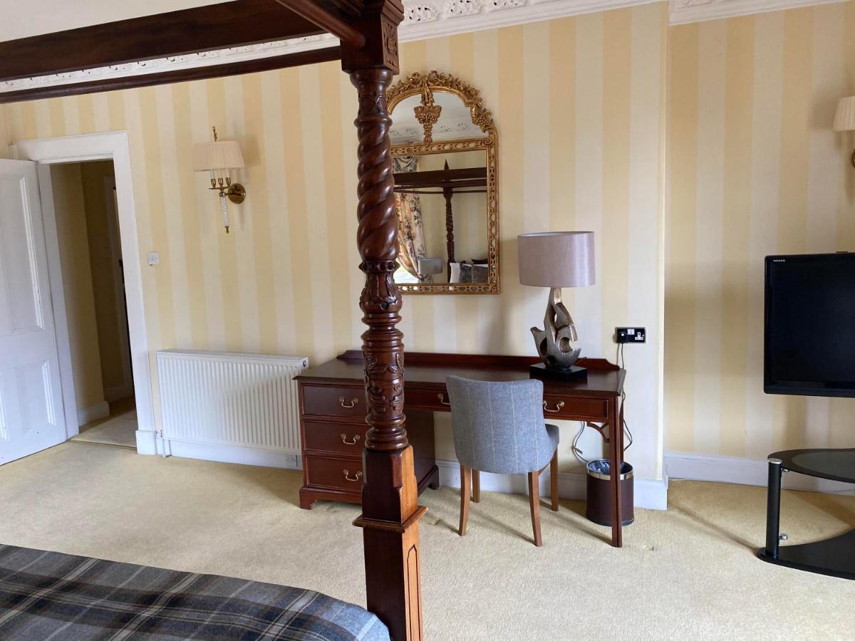 Boat Country Inn and Restaurant